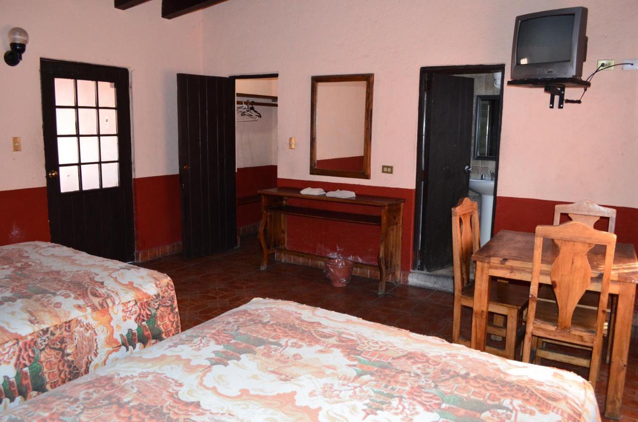 Hotel Virreyes